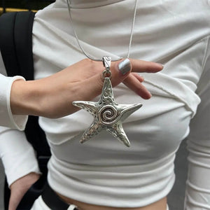 VILZSTUDIOS Stylish starfish pendant necklace