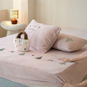VILZSTUDIOS soft-colored fleece fitted sheet with embossed texture and embroidered botanical motifs