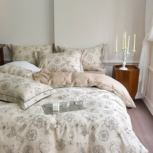 VILZSTUDIOS Earthy and soft lilac botanical duvet cover set with contrast-piped flange pillowcases