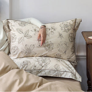 VILZSTUDIOS Earthy and soft lilac botanical duvet cover set with contrast-piped flange pillowcases