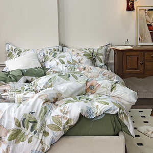 VILZSTUDIOS Earthy and soft lilac botanical duvet cover set with contrast-piped flange pillowcases