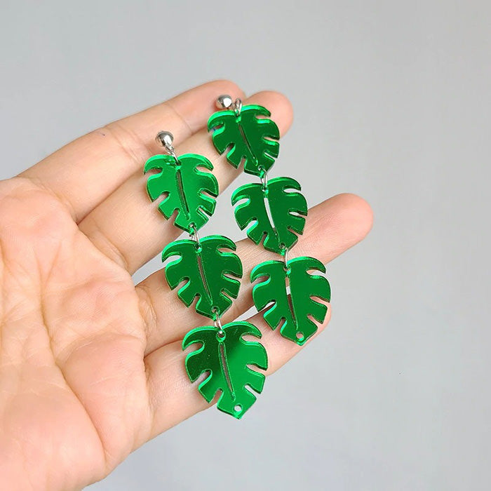 VILZSTUDIOS Stylish earrings inspired by botanical design