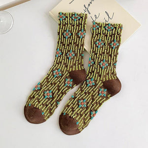 VILZSTUDIOS Stylish floral embroidery socks for everyday wear