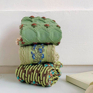 VILZSTUDIOS Stylish floral embroidery socks for everyday wear
