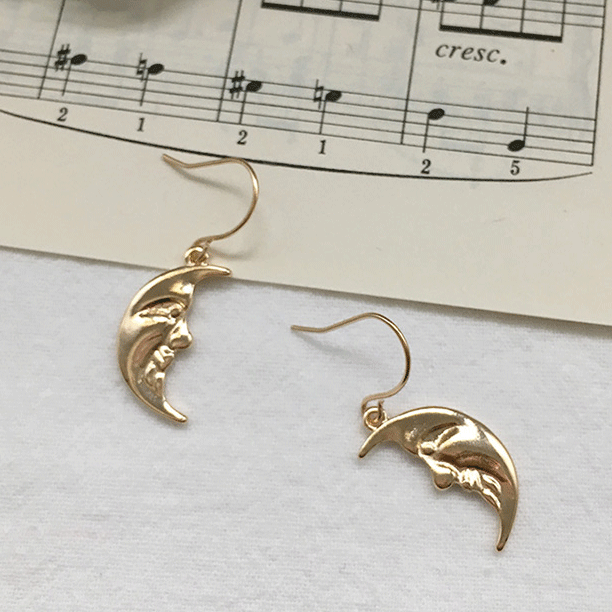 VILZSTUDIOS Stylish earrings for fashion-forward looks