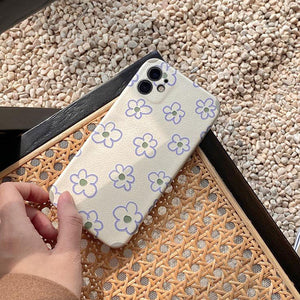 VILZSTUDIOS Floral pattern phone case for stylish protection