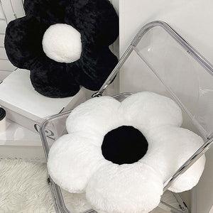 VILZSTUDIOS Floral shaped plush pillow