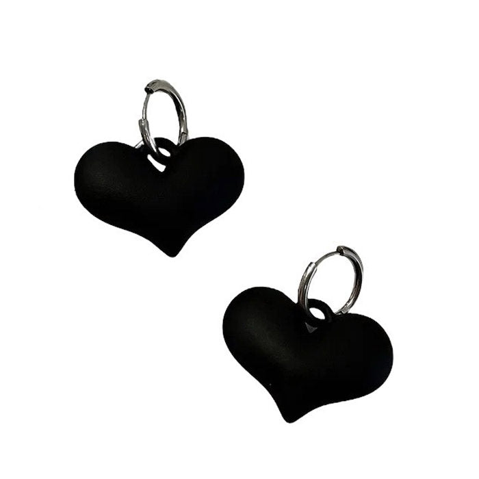 VILZSTUDIOS Stylish heart pendant earrings for fashion enthusiasts