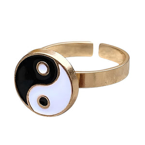 VILZSTUDIOS Yin Yang design spinning ring for anxiety relief