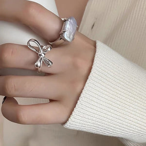 VILZSTUDIOS Adjustable ring with bow design