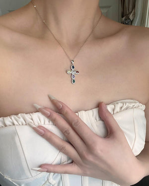 VILZSTUDIOS Chic cross pendant necklace with multicolor gemstones