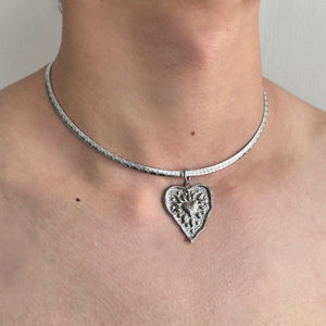 VILZSTUDIOS Stylish heart coin necklace with silver choker