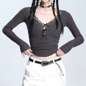 VILZSTUDIOS Stylish lace-trimmed V-neck top for trendy outfits