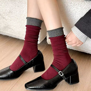 VILZSTUDIOS Cozy patterned socks in red and grey