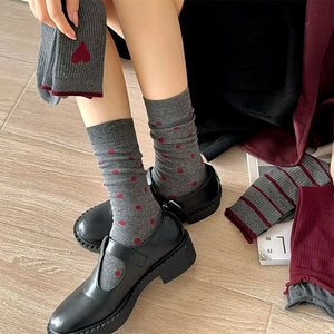 VILZSTUDIOS Cozy patterned socks in red and grey