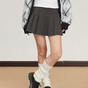 VILZSTUDIOS Chic pleated high-waisted skirt from VILZSTUDIOS