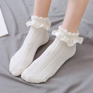 VILZSTUDIOS Chic ruffled socks for stylish streetwear