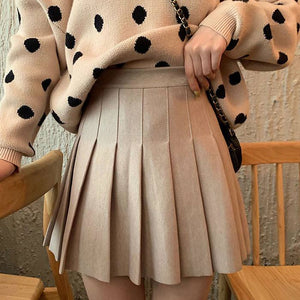 VILZSTUDIOS Chic pleated skirt from VILZSTUDIOS