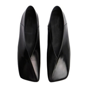 VILZSTUDIOS Chic square-toe black flats for versatile styling