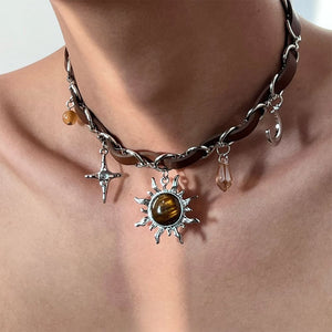 VILZSTUDIOS Stylish choker with star charm