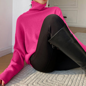 VILZSTUDIOS Chic streamlined fall sweater from VILZSTUDIOS