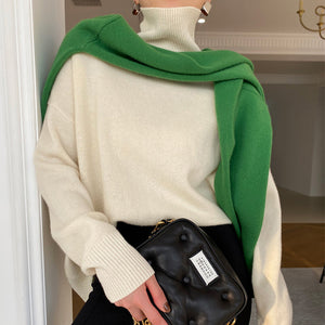 VILZSTUDIOS Chic streamlined fall sweater from VILZSTUDIOS