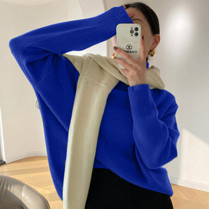 VILZSTUDIOS Chic streamlined fall sweater from VILZSTUDIOS