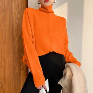 VILZSTUDIOS Chic streamlined fall sweater from VILZSTUDIOS