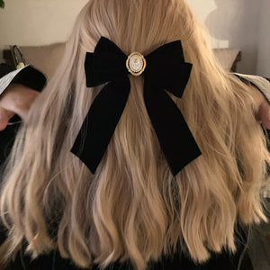 VILZSTUDIOS Stylish hair bow accessory