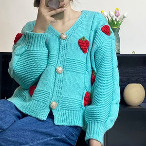 VILZSTUDIOS Stylish chunky knit cardigan with 3D strawberry design