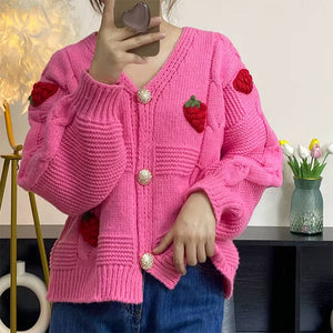 VILZSTUDIOS Stylish chunky knit cardigan with 3D strawberry design