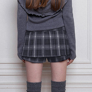VILZSTUDIOS Classic plaid pleated skirt for fashion enthusiasts
