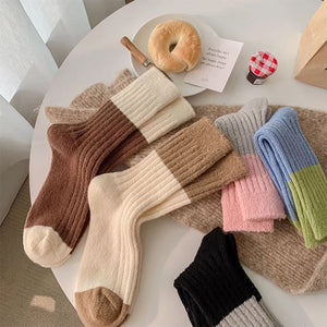 VILZSTUDIOS Cozy color block socks for stylish comfort