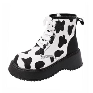 VILZSTUDIOS Cow print ankle boots in stylish design