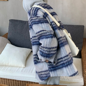 VILZSTUDIOS Cozy plaid oversized jacket for stylish layering
