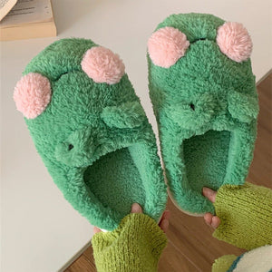VILZSTUDIOS Cozy frog slippers made of faux fur