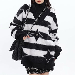 VILZSTUDIOS Cozy striped knit sweater with star accents