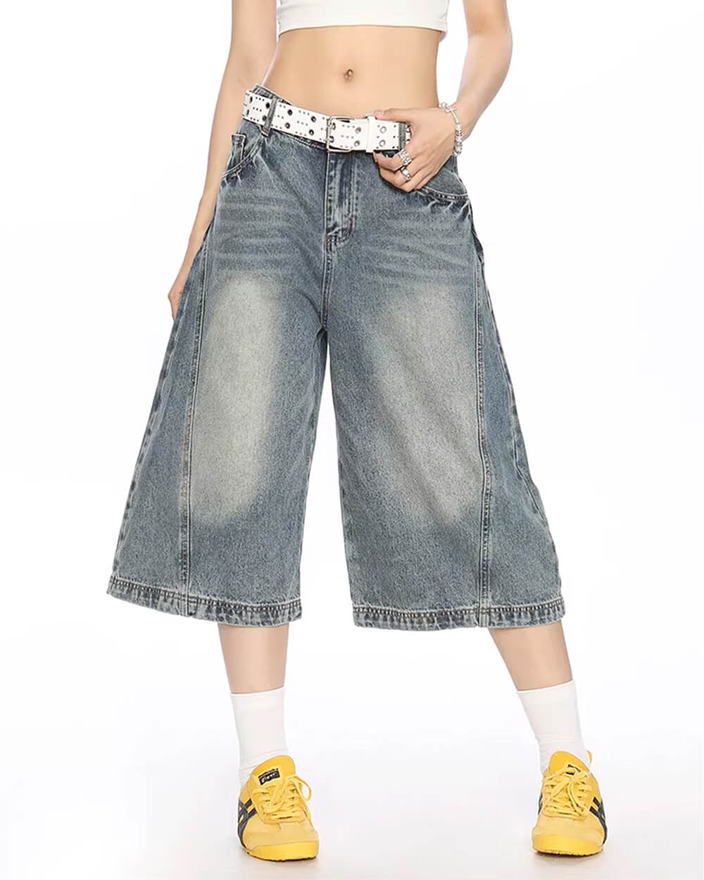 VILZSTUDIOS Wide leg jeans with a distressed vintage wash