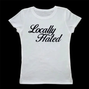 VILZSTUDIOS Stylish cropped tee with bold lettering design
