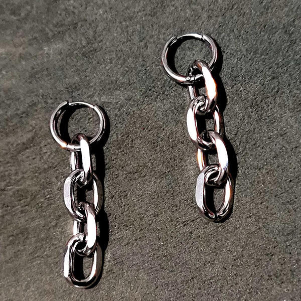 VILZSTUDIOS Stylish chain earrings for fashion enthusiasts