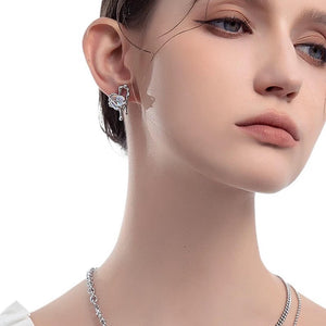 VILZSTUDIOS Stylish heart earrings made from zinc alloy
