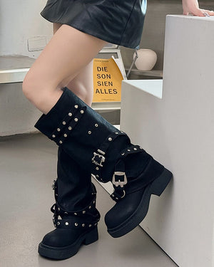 VILZSTUDIOS Edgy combat boots with buckle design and chunky sole