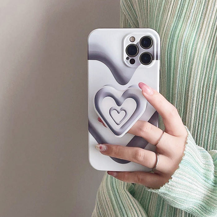 VILZSTUDIOS Stylish iPhone case with heart design
