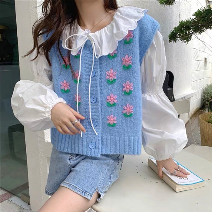 VILZSTUDIOS Floral embroidered knit vest for stylish layering