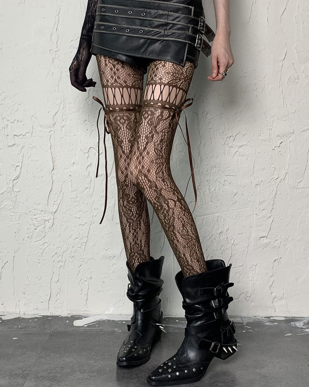 VILZSTUDIOS Ethereal grunge lace tights for stylish layering