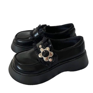 VILZSTUDIOS Floral buckle chunky platforms for trendy streetwear