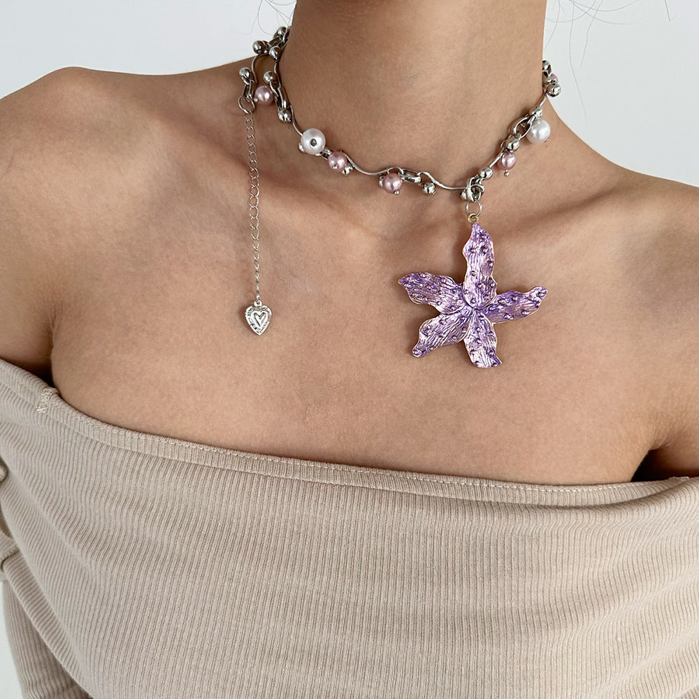 VILZSTUDIOS Floral oversized pendant choker with metallic links and pearl details