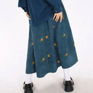 VILZSTUDIOS Floral embroidered corduroy skirt for stylish outfits