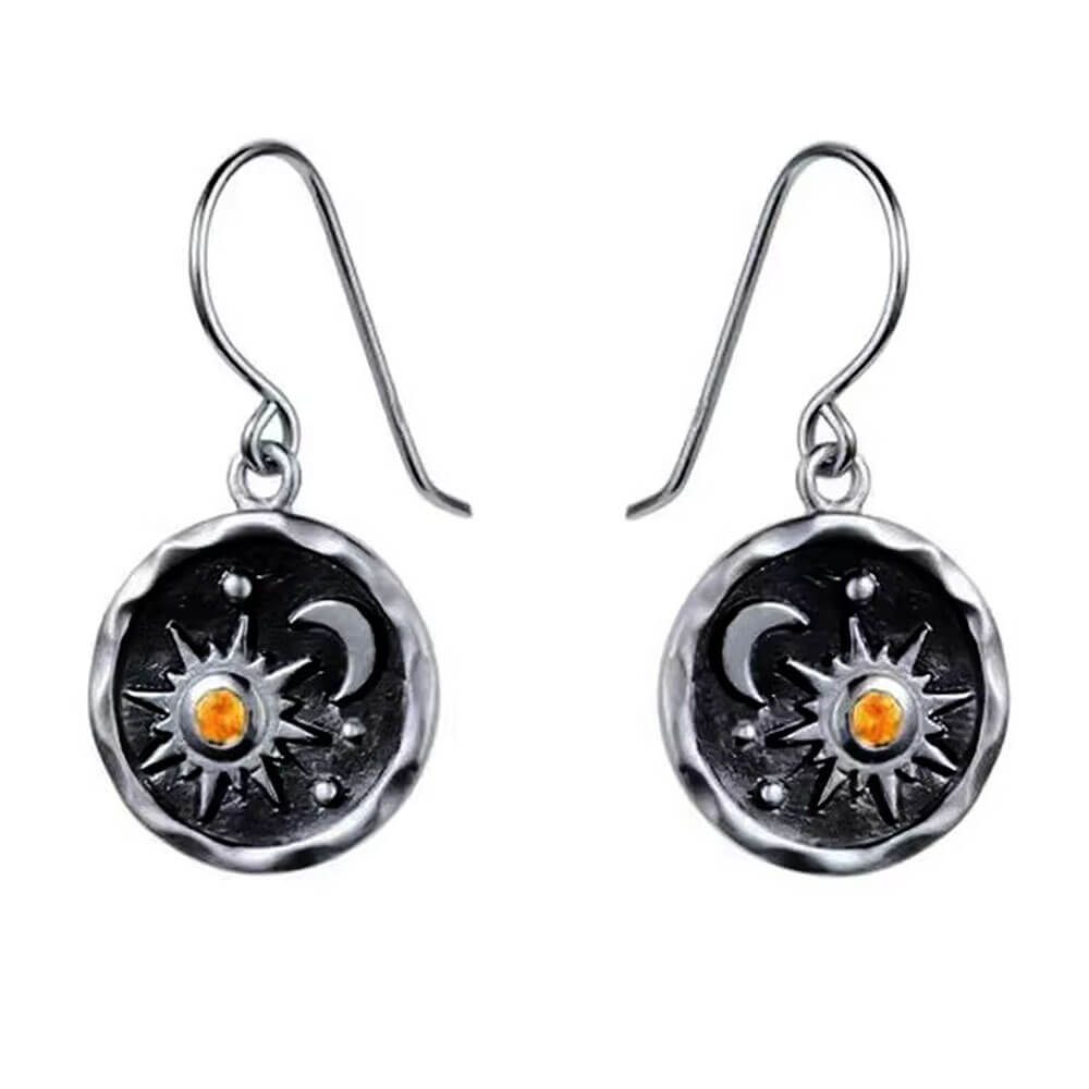 VILZSTUDIOS Stylish earrings with celestial design