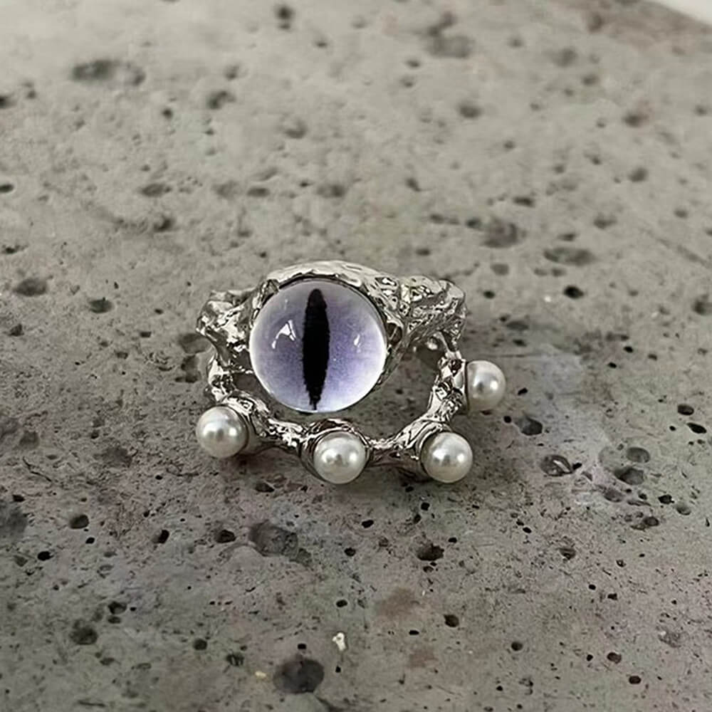 VILZSTUDIOS Adjustable ring with cat eye stone and silver-tone band